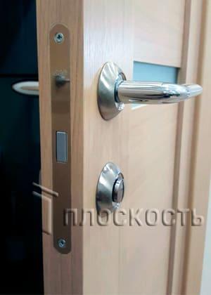 Установка дверей ВОЛХОВЕЦ на скрытые петли КУБИКА в Калининском районе СПб
